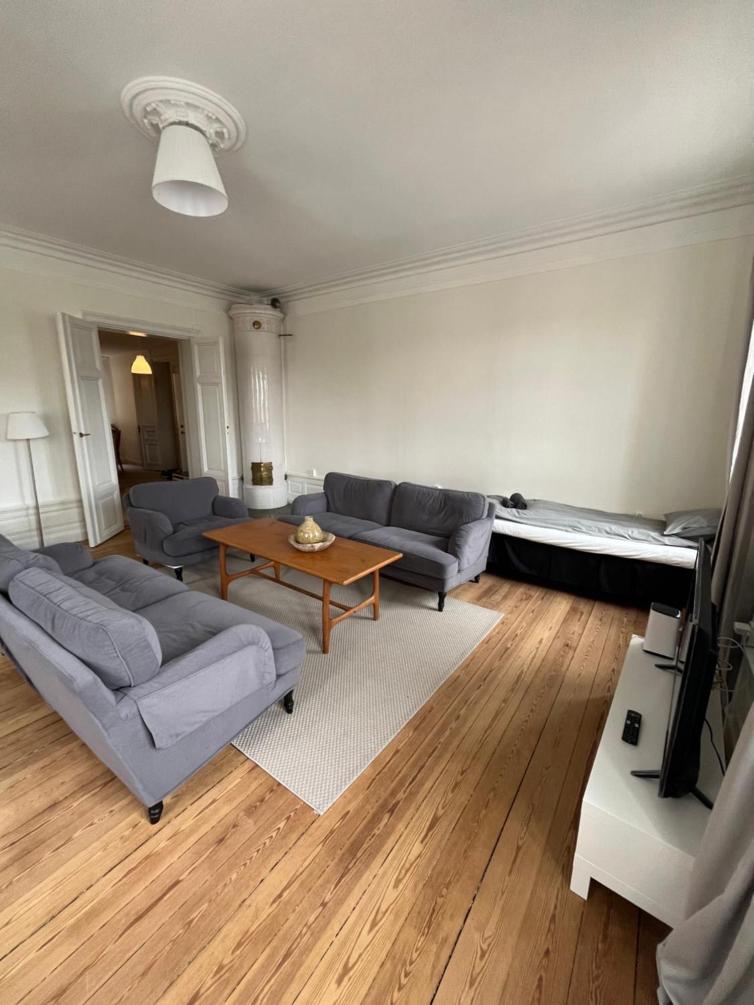 Home Inn Mrt19 Stockholm Bagian luar foto