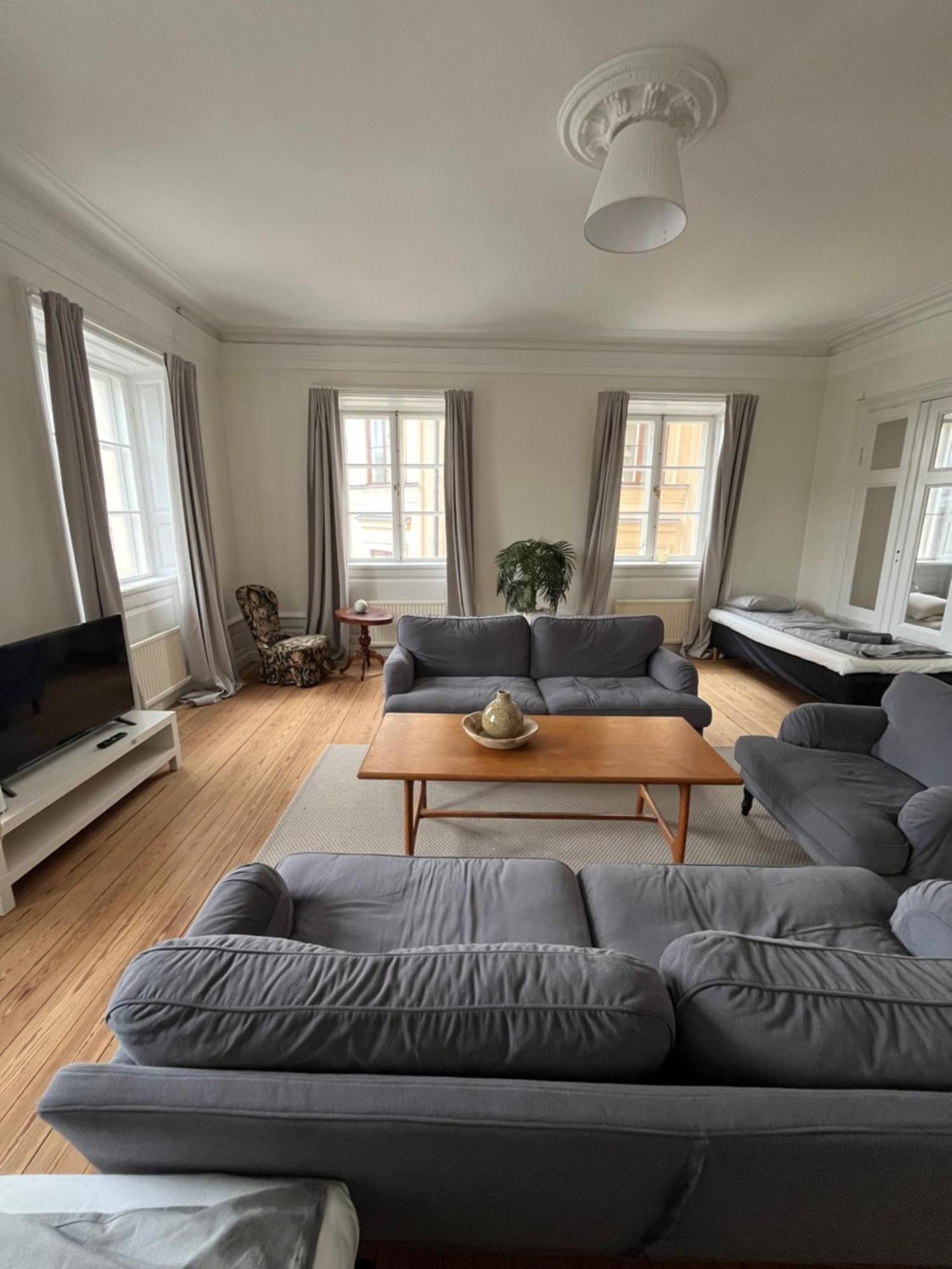 Home Inn Mrt19 Stockholm Bagian luar foto